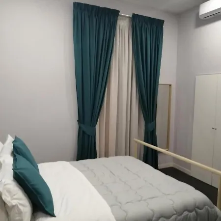 Oda ve Kahvaltı Caba Napoli